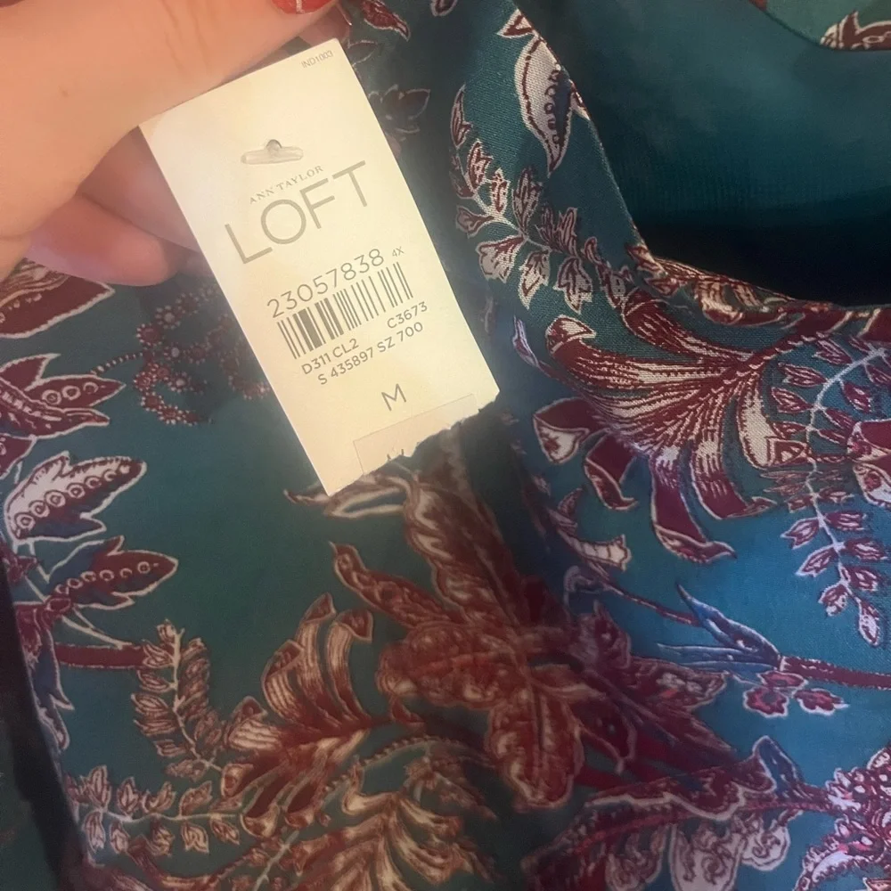 NWT Ann Taylor LOFT Pleated Shoulder Iris One Shoulder SIZE M - Picture 5 of 9
